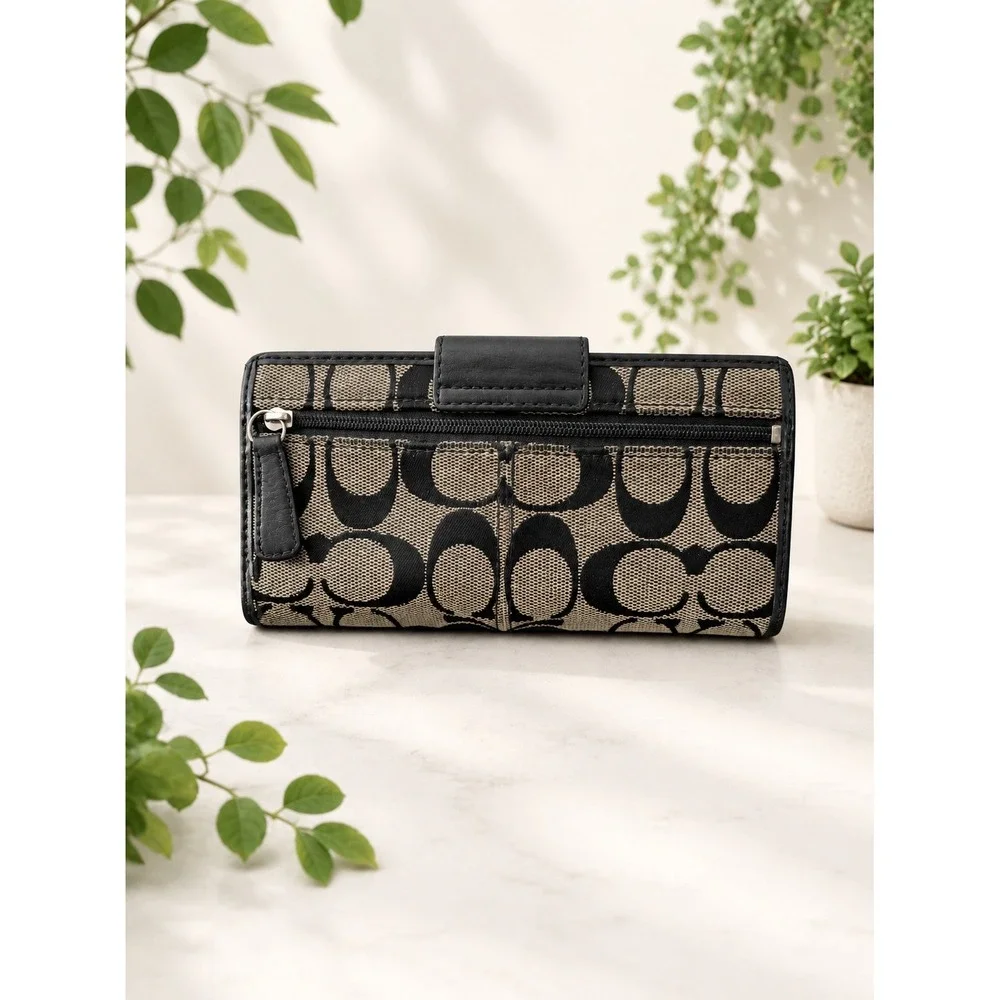Coach signature canvas